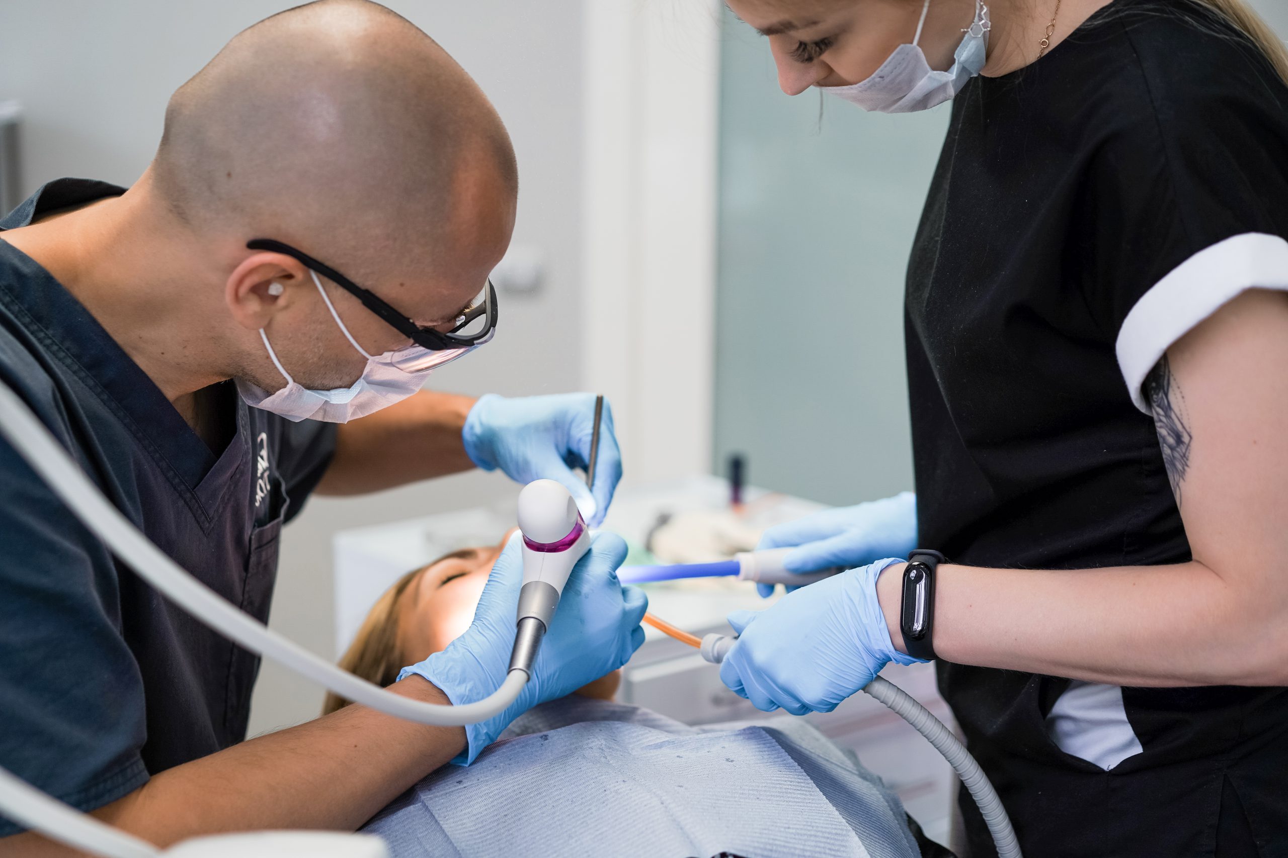Endodoncja w Krakowie: Odzyskiwanie Zdrowia z Precyzją
