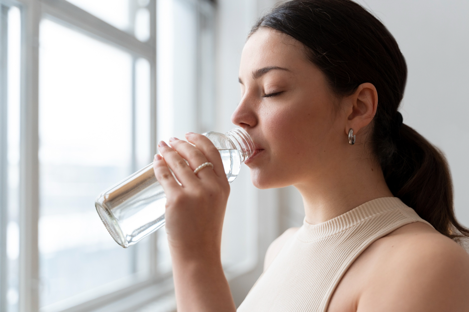 Zdrowe nawadnianie: jak i dlaczego warto pić więcej wody